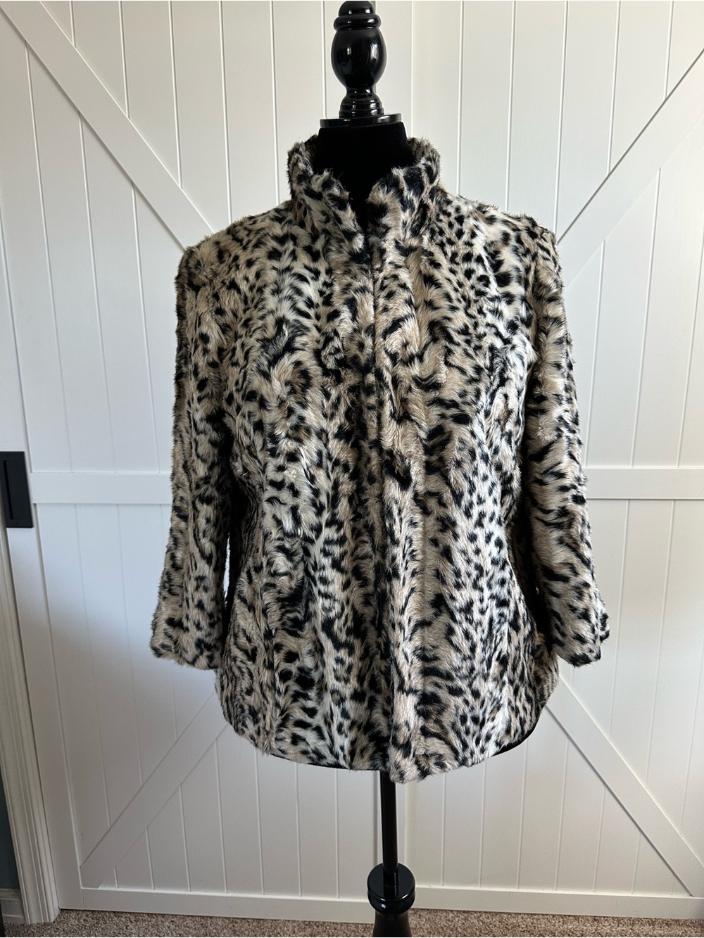 Chico’s Faux Fur Leopard Animal Print Jacket Size 2 Hook & Eye Large 12
